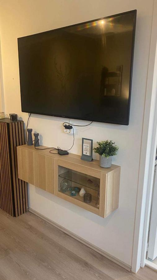 Bergone Apartment Njarthvik Екстериор снимка